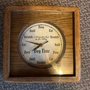Dog clock
